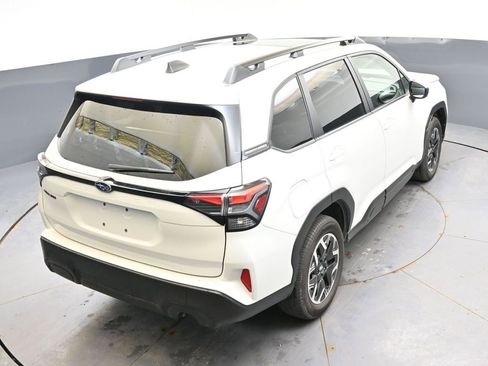 Certified 2025 Subaru Forester Premium AWD/4WD image 40