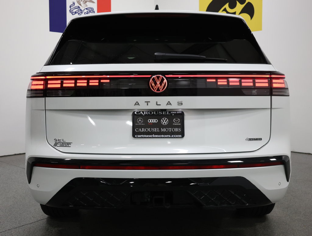 New 2027 Volkswagen Atlas SEL R-Line AWD/4WD image 11