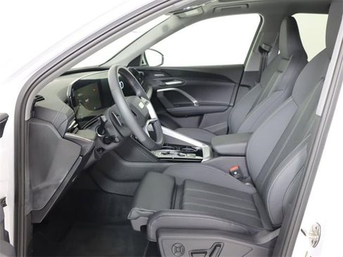 Certified 2025 Audi Q5 Premium Plus image 12