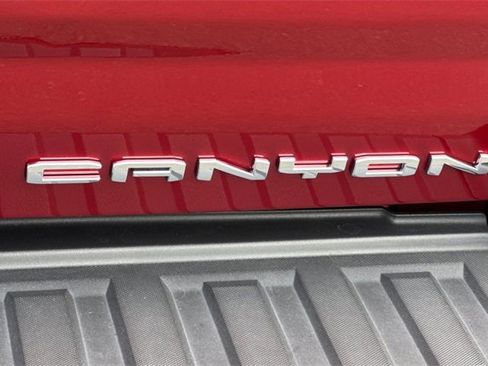 Used 2021 GMC Canyon Denali image 25