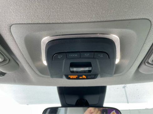 Used 2022 Toyota Corolla Cross LE image 26