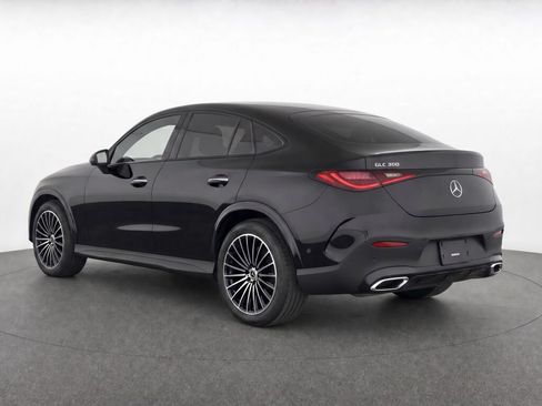 Used 2025 Mercedes-Benz GLC 300 4MATIC image 39
