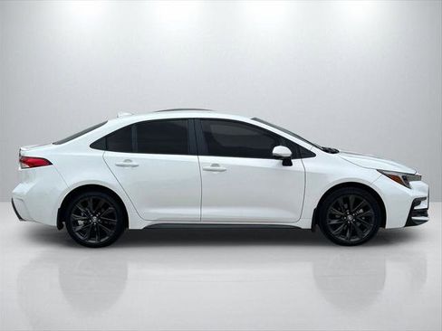 Certified 2026 Toyota Corolla SE w/ SE Package FWD image 4