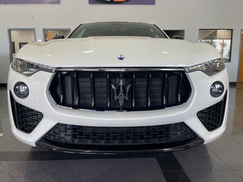 Used 2022 Maserati Levante Modena AWD/4WD image 8