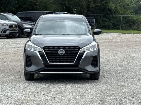 Used 2022 Nissan Kicks S w/ Interior Electronics Package FWD image 2