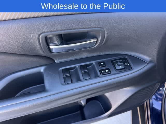 Used 2014 Mitsubishi Outlander ES FWD image 28
