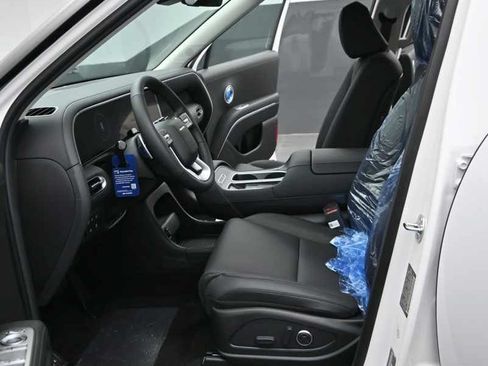 New 2026 Hyundai Palisade SEL Premium FWD image 17