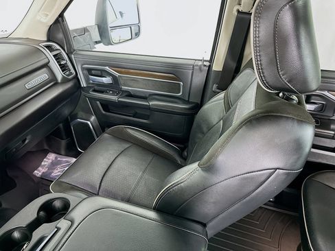 Used 2024 RAM 2500 Laramie AWD/4WD image 25