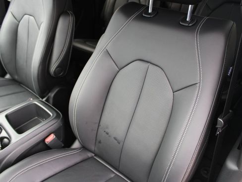 New 2026 Chrysler Pacifica Select image 23