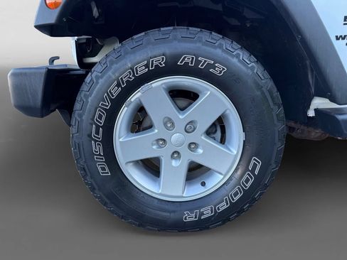 Used 2014 Jeep Wrangler Unlimited Sport w/ Quick Order Package 24S AWD/4WD image 23