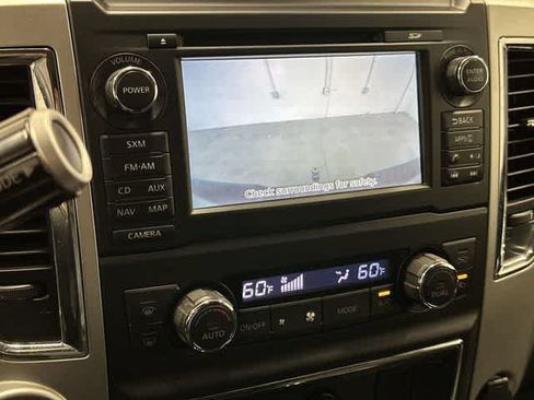 Used 2016 Nissan Titan SL AWD/4WD image 23