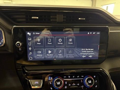 Used 2024 GMC Sierra 1500 AT4 w/ AT4 Premium Package image 17