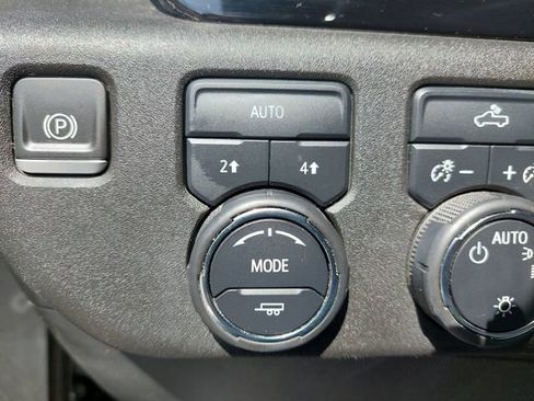 Used 2023 Chevrolet Silverado 1500 LT image 33