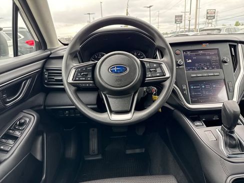 Used 2025 Subaru Outback AWD/4WD image 19