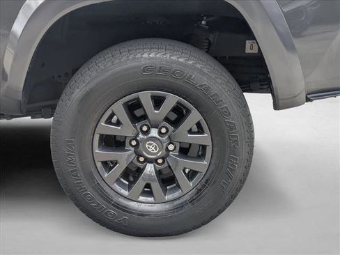 Used 2022 Toyota Tacoma SR5 w/ Technology Package image 16
