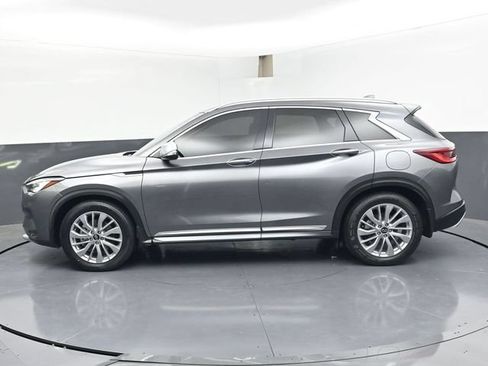 Used 2023 INFINITI QX50 Luxe w/ Accent Package FWD image 4