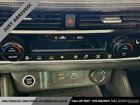 Used 2022 Nissan Rogue Platinum w/ Head-Up Display Package FWD image 16