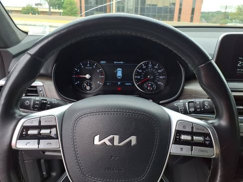 Used 2022 Kia Telluride SX w/ SX Prestige Package AWD/4WD image 11
