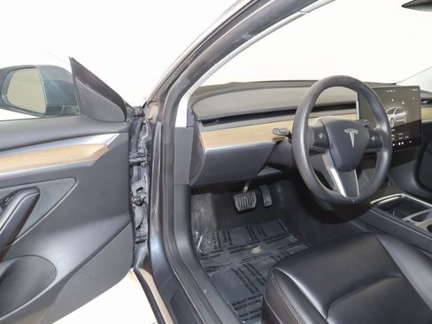 Used 2023 Tesla Model 3 Standard Range image 47