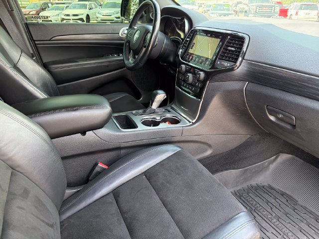 Used 2021 Jeep Grand Cherokee Laredo X AWD/4WD image 24