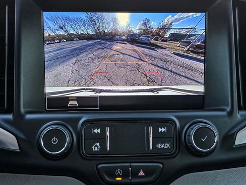 Certified 2024 GMC Terrain SLT image 16