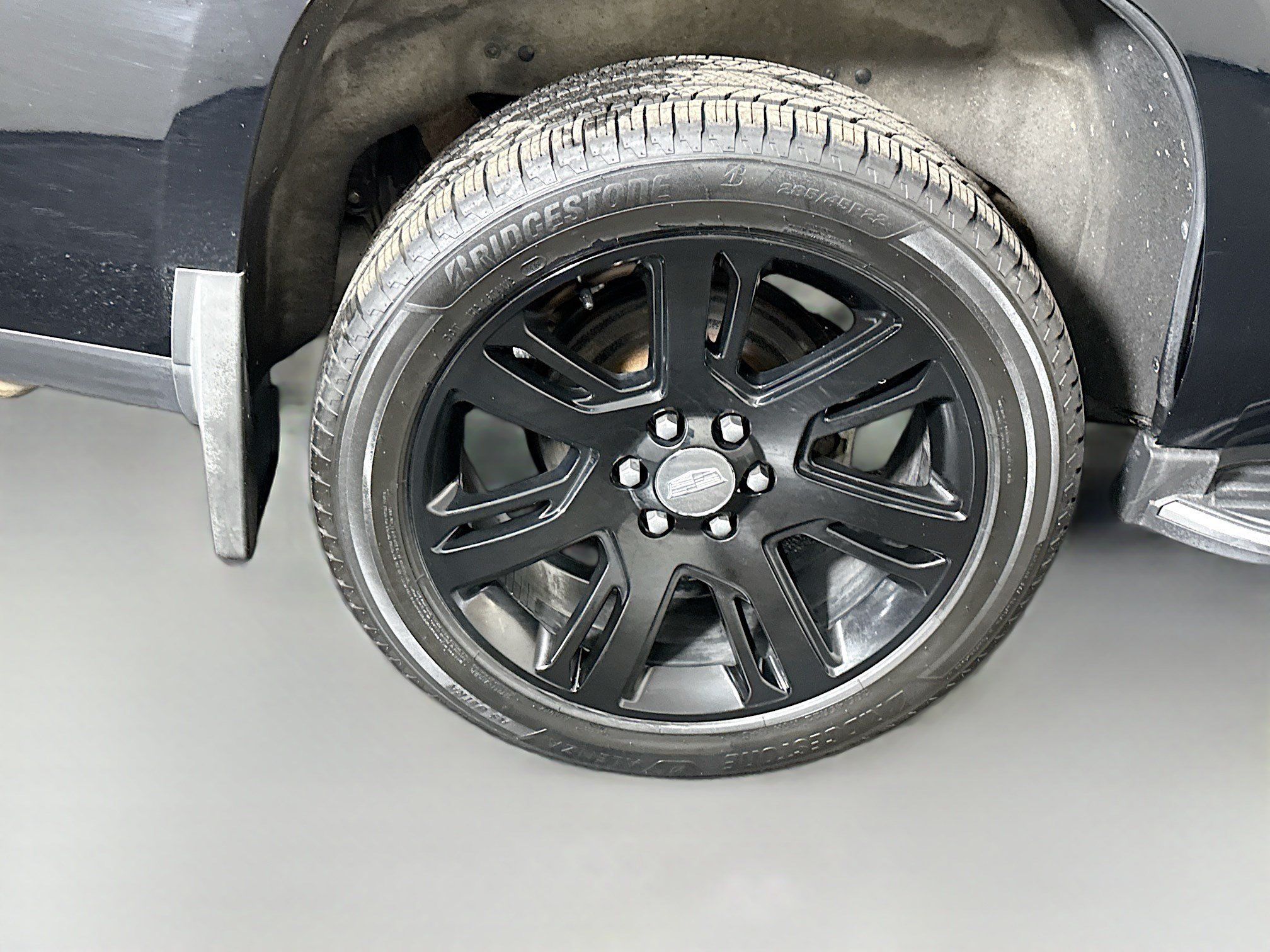 Used 2018 Cadillac Escalade Luxury AWD/4WD image 32