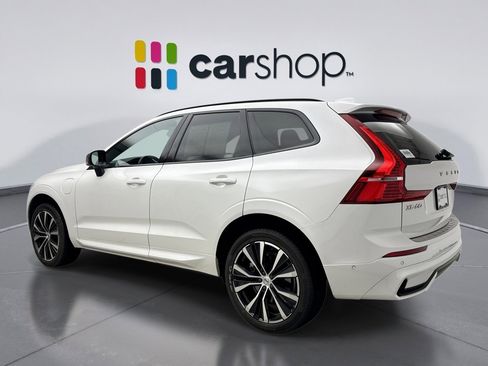 Used 2023 Volvo XC60 T8 Ultimate w/ Climate Package image 3
