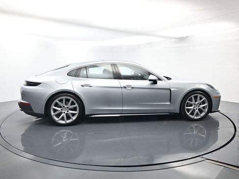 Used 2024 Porsche Panamera 4 image 16