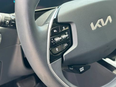 Used 2024 Kia Niro Wind FWD image 17