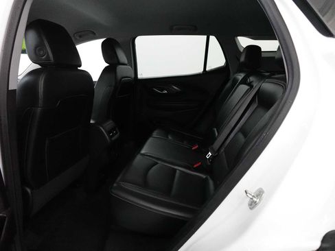 Used 2024 GMC Terrain SLT image 26