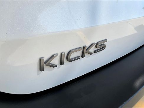 Used 2025 Nissan Kicks SV AWD/4WD image 61