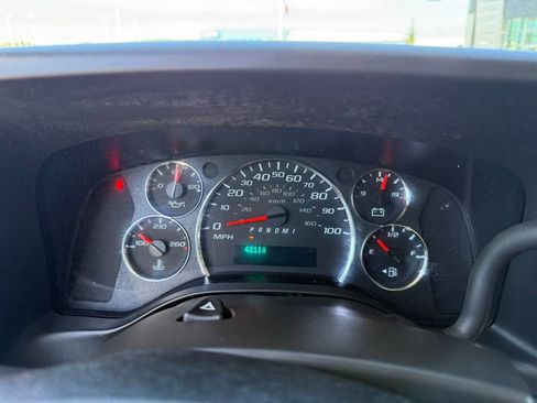 Used 2023 GMC Savana 2500 w/ Driver Convenience Package image 17