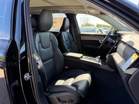 New 2026 Volvo XC90 B5 Ultra w/ Protection Package AWD/4WD image 8