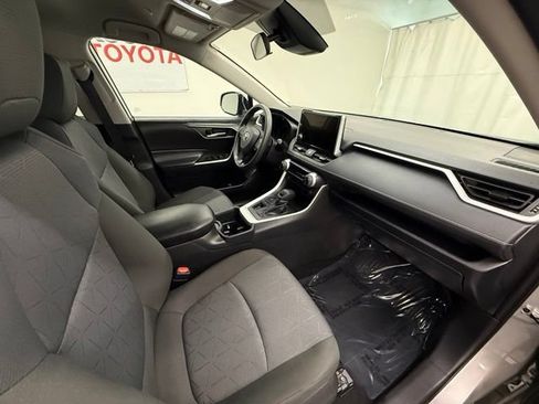 Certified 2025 Toyota RAV4 XLE AWD/4WD image 9