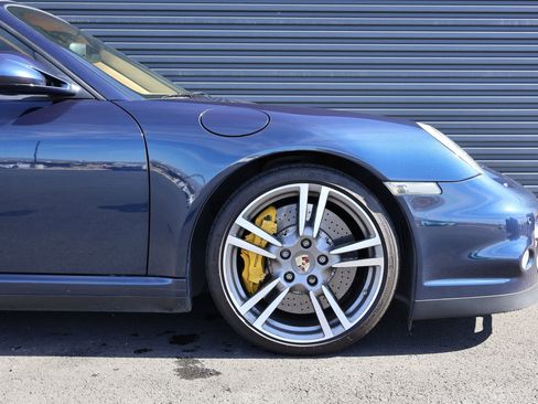 Used 2011 Porsche 911 Turbo S image 11