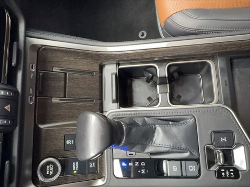 Used 2024 Lexus GX 550 w/ Cold Area Package AWD/4WD image 48
