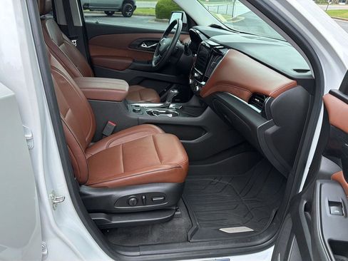 Used 2018 Chevrolet Traverse High Country AWD/4WD image 15