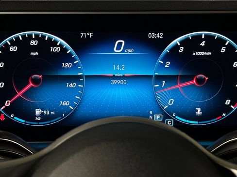 Used 2021 Mercedes-Benz GLE 350 4MATIC image 25