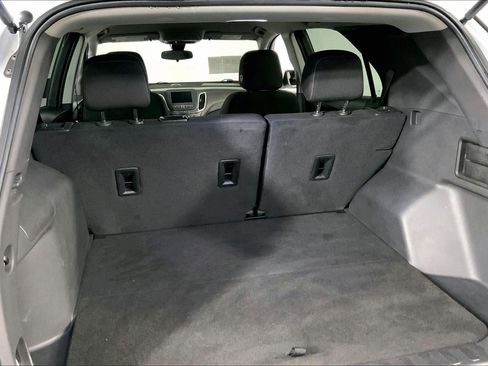 Used 2023 Chevrolet Equinox LT FWD image 4