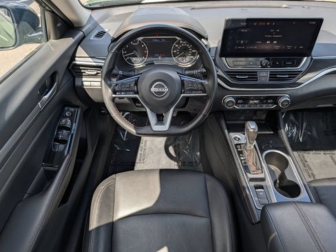 Used 2025 Nissan Altima 2.5 SR w/ SR Premium Package AWD/4WD image 17