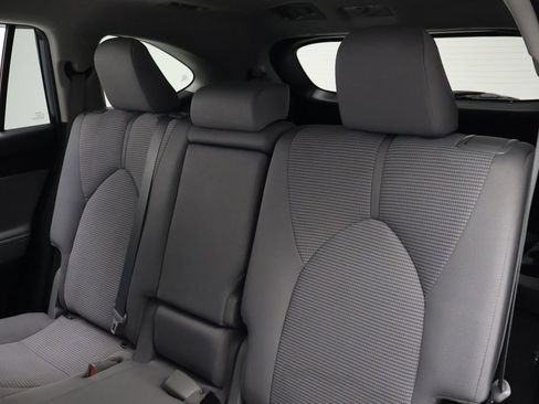 Certified 2024 Toyota Grand Highlander AWD image 18