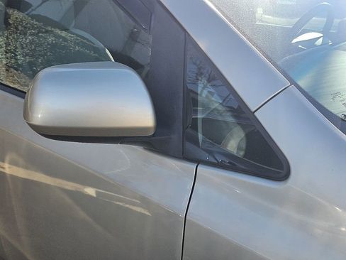 Used 2011 Toyota Sienna LE image 7