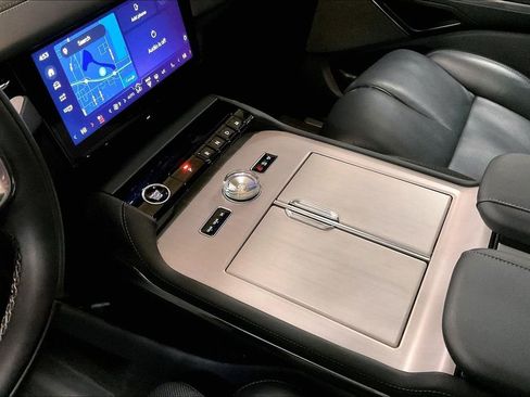 Used 2025 Lincoln Navigator L Reserve w/ Jet Appearance Package image 16