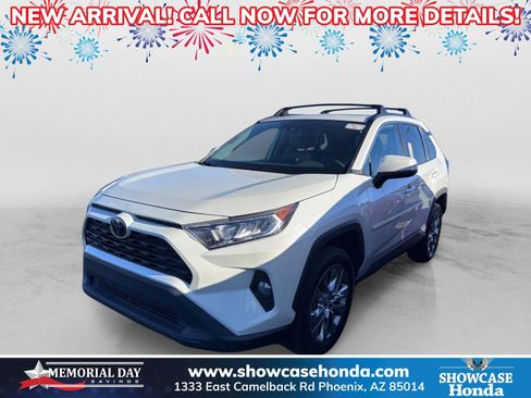 Used 2021 Toyota RAV4 XLE Premium FWD image 1