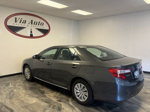 Used 2012 Toyota Camry LE FWD image 10