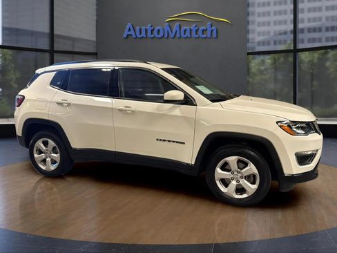 Used 2019 Jeep Compass Latitude w/ Popular Equipment Group AWD/4WD image 14
