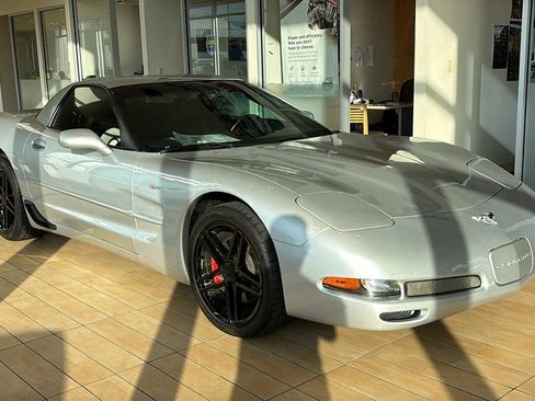 Used 2003 Chevrolet Corvette Z06 w/ Memory Package, 3 Drivers RWD image 2