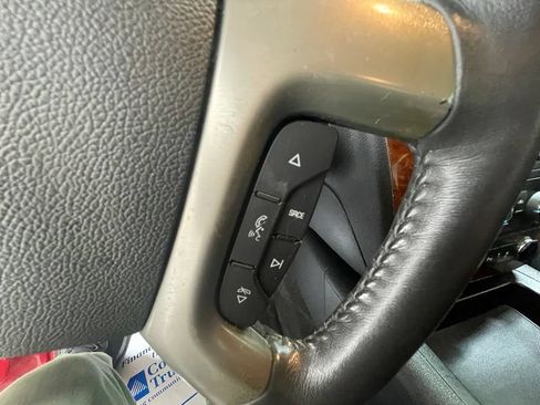 Used 2012 Chevrolet Avalanche LS w/ All-Star Edition AWD/4WD image 21