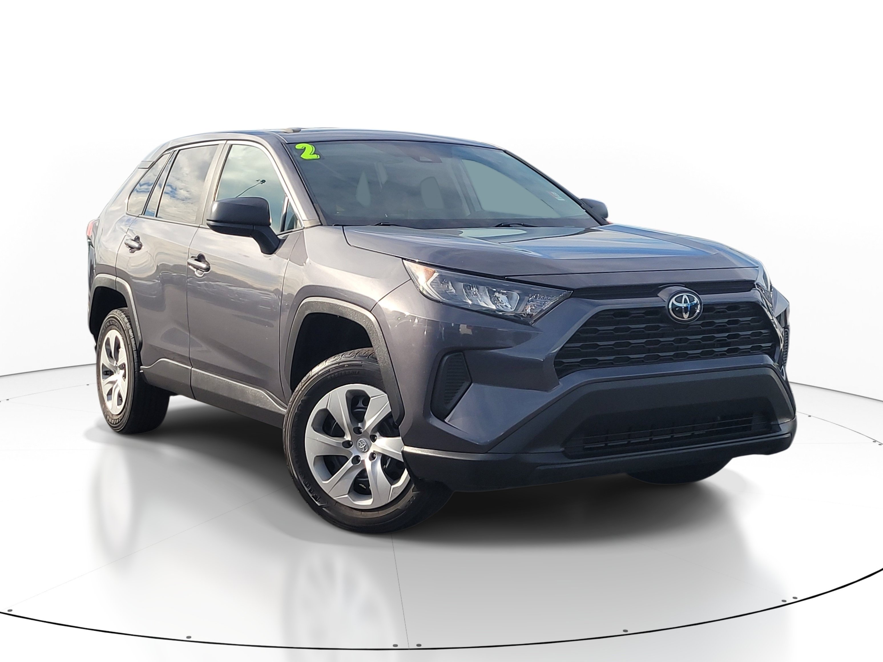 Used 2022 Toyota RAV4 LE FWD image 1