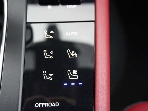 Used 2024 Porsche Macan GTS image 63